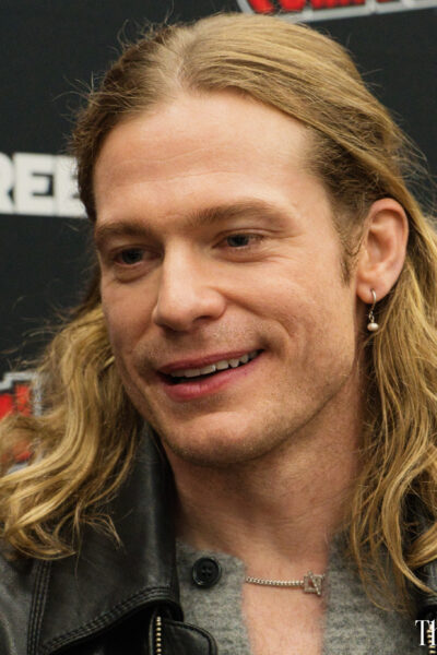 NYCC 2025 Photos: Sam Reid of Interview with the Vampire