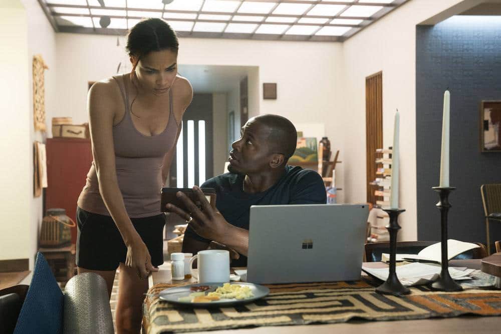 THE PURGE -- "Grief Box" Episode 204 -- Pictured: (l-r) Rochelle Aytes as Michelle Moore, Derek Luke as Marcus Moore -- (Photo by: Alfonso Bresciani/USA Network)