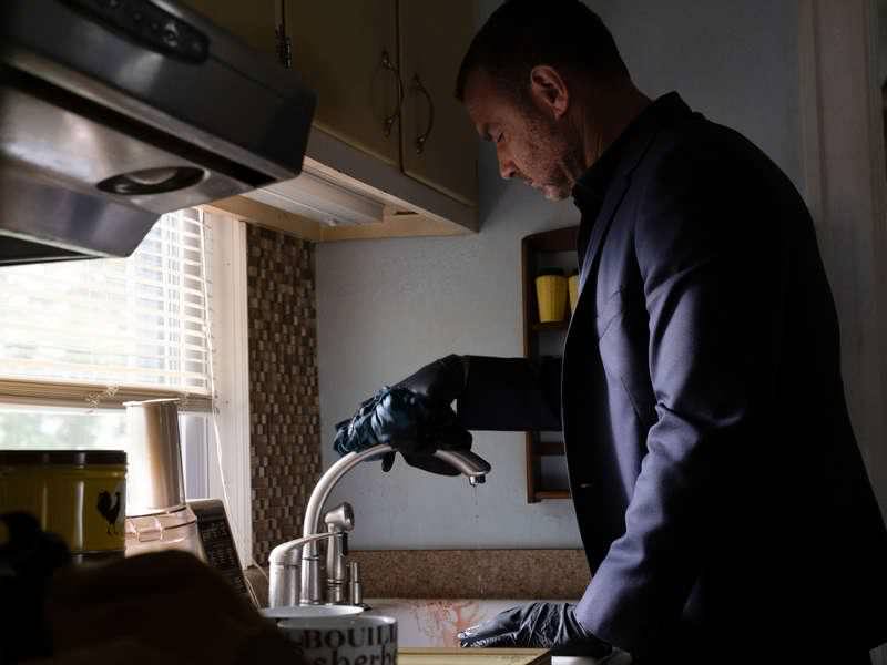 Liev Schreiber as Ray Donovan in RAY DONOVAN, "A Good Man is Hard to Find". Photo Credit: Jeff Neumann/SHOWTIME.