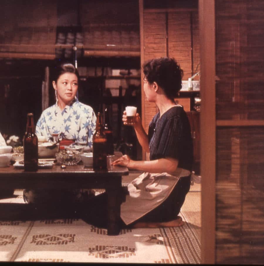 Tora-san's Runaway - Pictured from left to right: Aiko Nagayama as Setsuko and Tokuko Sugiyama as Tomiko - Photo Credit: © 1970 Shochiku Co., Ltd.