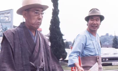 Japan Society's 4K Film Restoration of Tora-san Meets His Lordship (1977) - From left to right: Kanjûrô Arashi as Tonosama and Kiyoshi Atsumi as Torajirō Kuruma - Photo Credit: © Shochiku Co., Ltd.