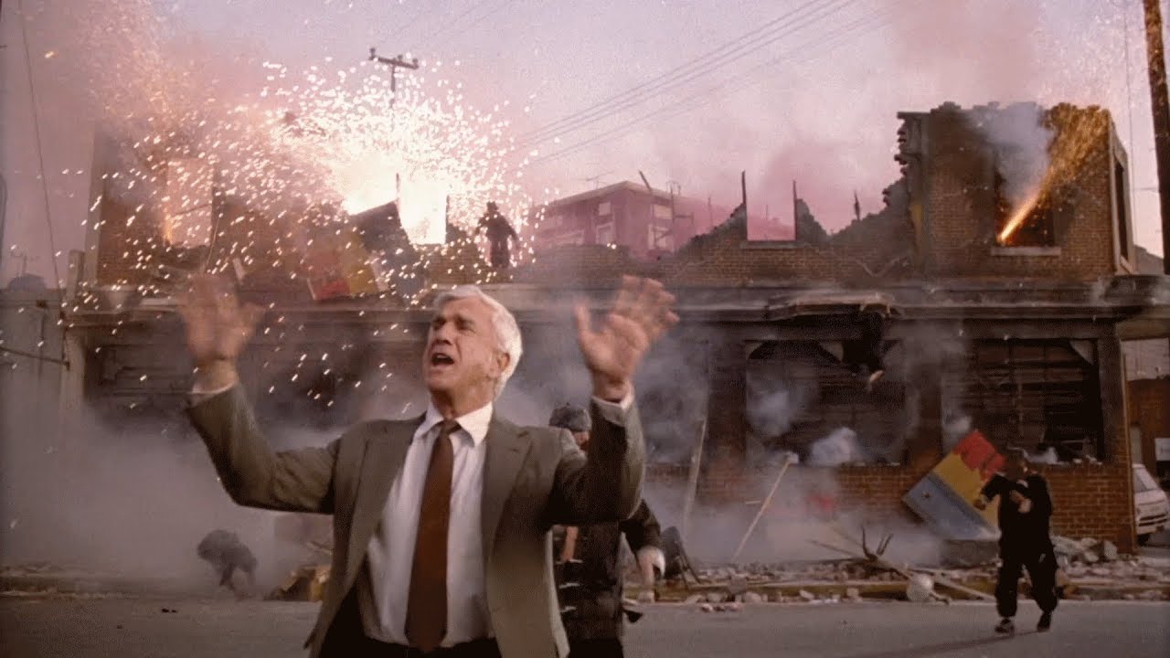 Frank Drebin in The Naked Gun: From the Files of Police Squad! - Screenshot via Paramount Pictures