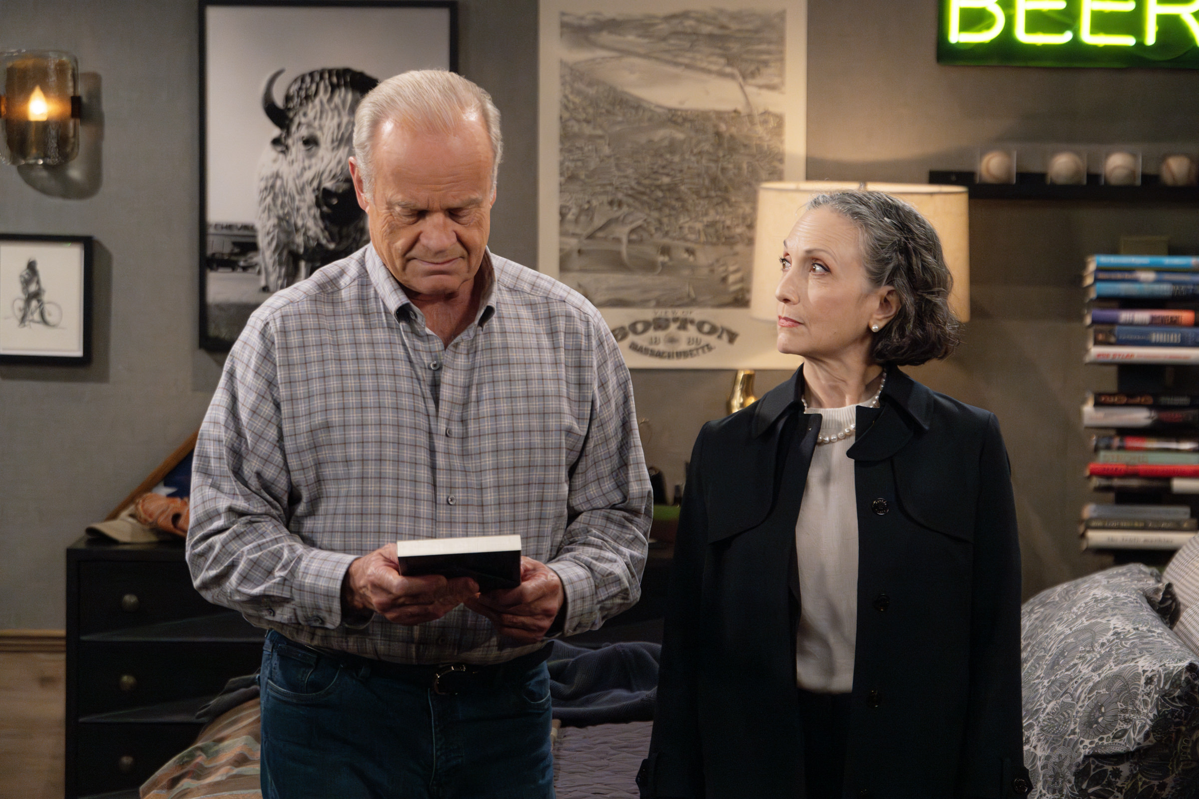 L-R: Kelsey Grammer as Frasier Crane and Bebe Neuwirth as  Dr. Lilith Sternin in Frasier, episode 7, season 1 streaming on Paramount+, 2023.   Photo credit: Chris Haston/Paramount+