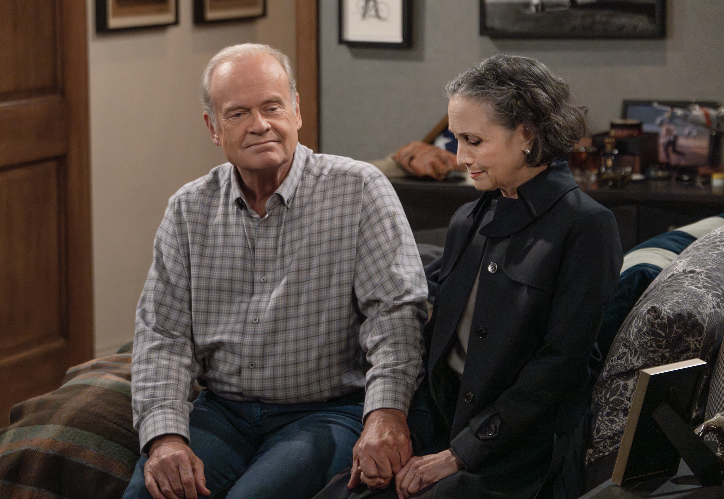 L-R: Kelsey Grammer as Frasier Crane and Bebe Neuwirth as  Dr. Lilith Sternin in Frasier, episode 7, season 1 streaming on Paramount+, 2023.   Photo credit: Chris Haston/Paramount+
