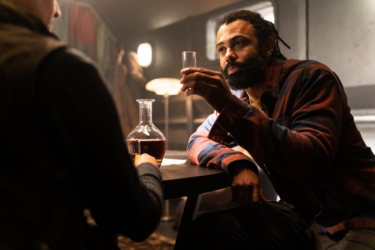 Daveed Diggs - Snowpiercer (Season 4, Episode 1). Photo Credit: David Bukach/AMC