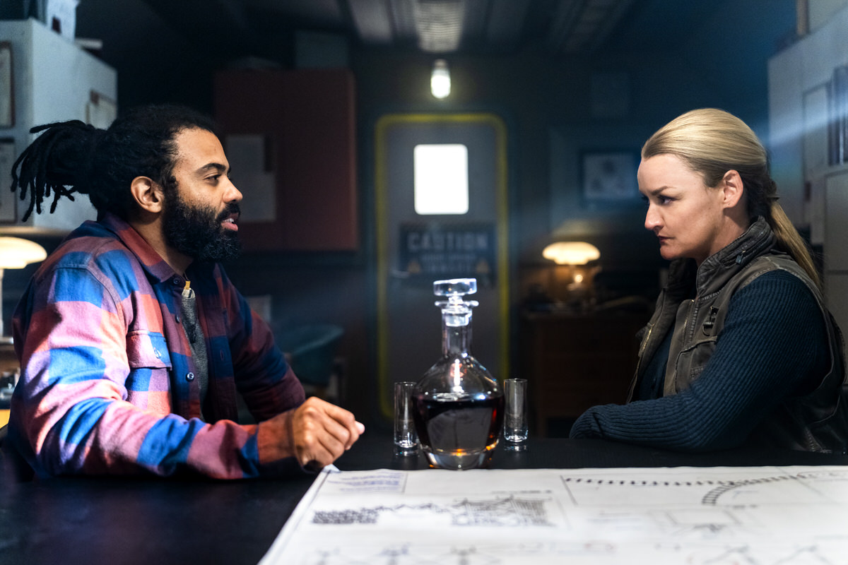 Daveed Diggs, Alison Wright - Snowpiercer (Season 4, Episode 1). Photo Credit: David Bukach/AMC