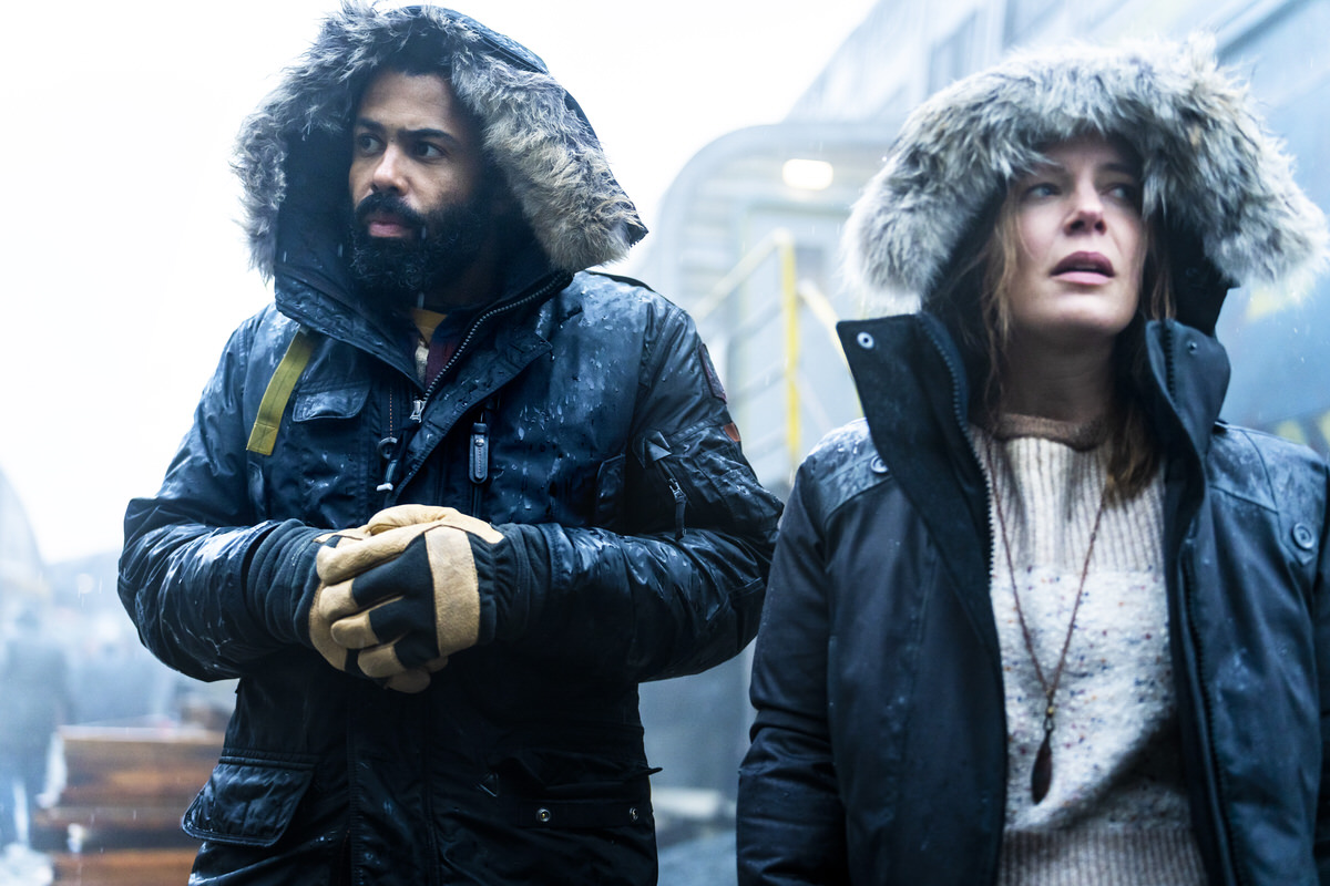 Daveed Diggs, Katie McGuinness - Snowpiercer (Season 4, Episode 1). Photo Credit: David Bukach/AMC