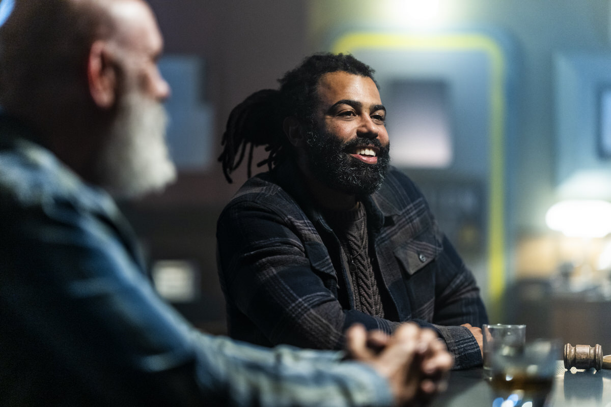 Daveed Diggs, Mike O'Malley - - Snowpiercer (Season 4, Episode 1). Photo Credit: David Bukach/AMC