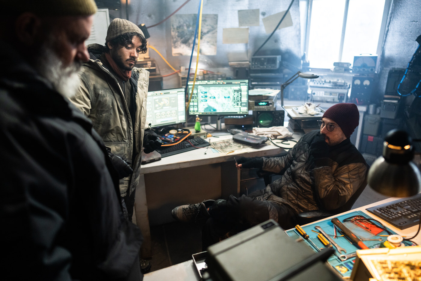 Roberto Urbina, Sam Otto, Mike O'Malley - Snowpiercer (Season 4, Episode 4). Photo Credit: David Bukach/AMC