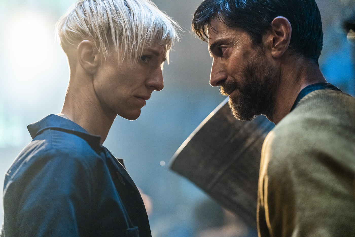 Iddo Goldberg, Mickey Sumner - Snowpiercer (Season 4, Episode 3). Photo Credit: David Bukach/AMC