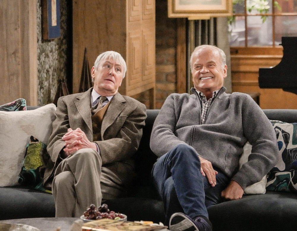 L-R: Nicholas Lyndhurst as Alan and Kelsey Grammer as Frasier in Frasier, episode 1, season 2 streaming on Paramount+, 2024. Photo credit: Chris Haston/Paramount+