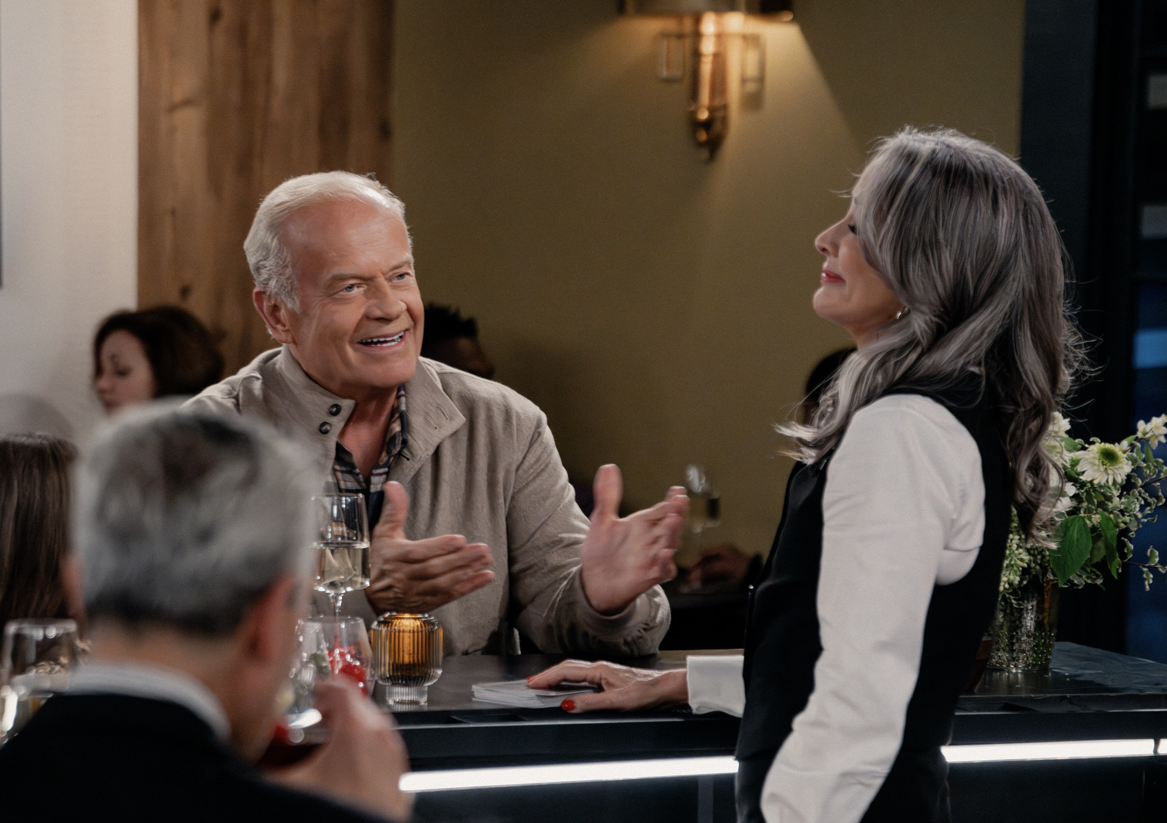 Kelsey Grammer as Frasier and Patricia Heaton as Holly in Frasier, episode 9, season 2 streaming on Paramount+, 2024. Photo credit: Chris Haston/Paramount+